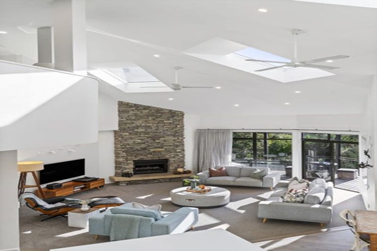 Photo of property in 116a Pah Road, Cockle Bay, Auckland, 2014