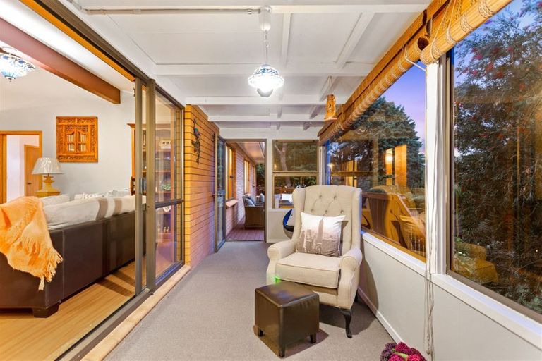 Photo of property in 1109 Scenic Drive North, Swanson, Auckland, 0816