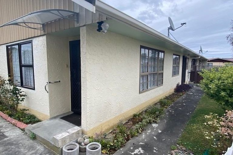 Photo of property in 17c York Street, Gonville, Whanganui, 4501