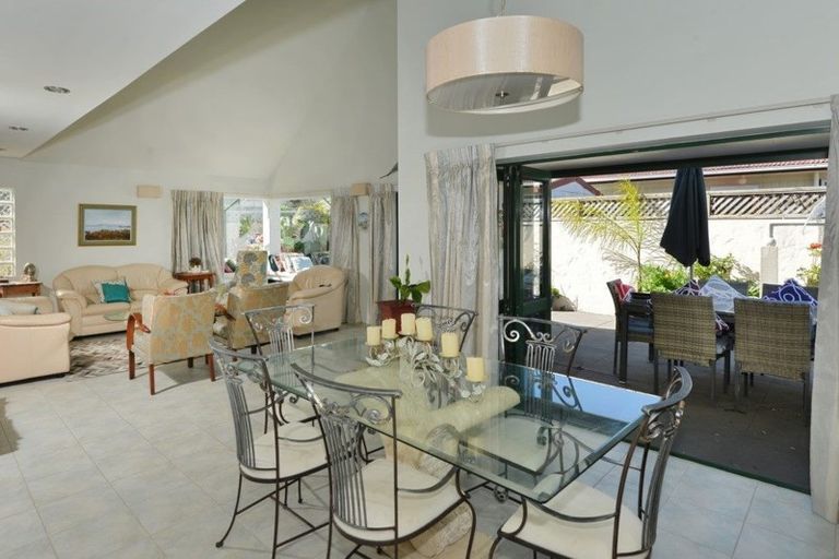 Photo of property in 104b Hatea Drive, Regent, Whangarei, 0112