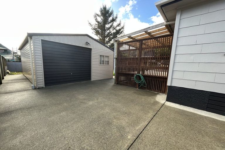 Photo of property in 9 Kamahi Street, Stokes Valley, Lower Hutt, 5019