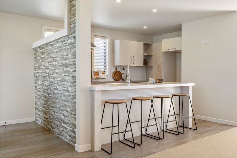 Photo of property in 24 Scoria Close, Pyes Pa, Tauranga, 3112