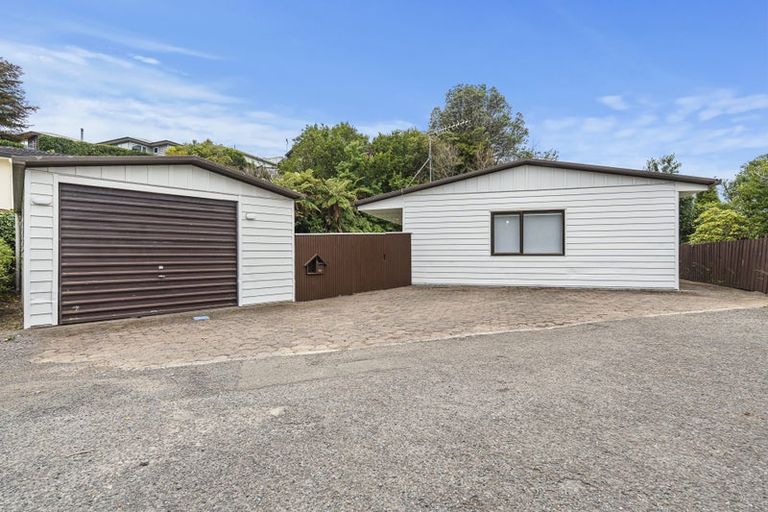 Photo of property in 1/6 Waterloo Place, Westown, New Plymouth, 4310