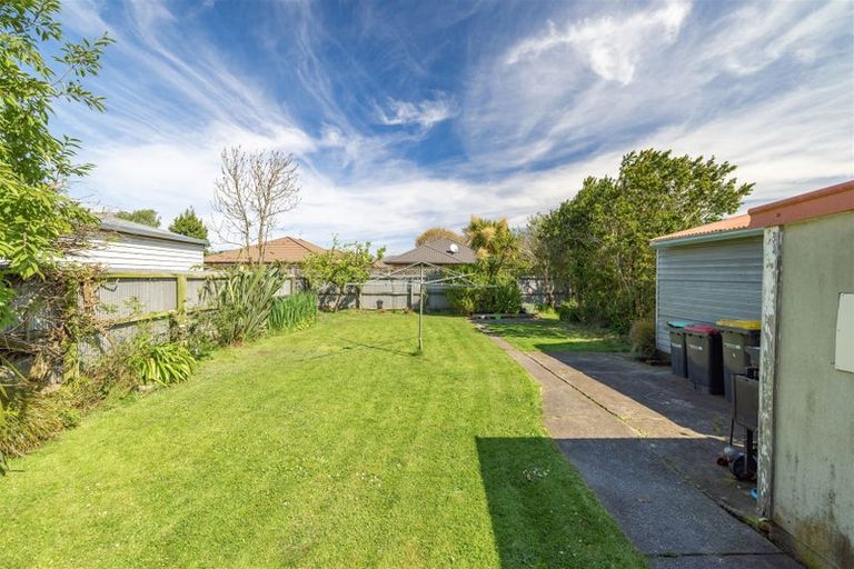 Photo of property in 28 Rowcliffe Crescent, Avonside, Christchurch, 8061