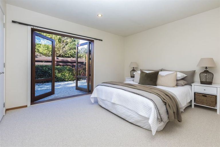 Photo of property in 114b Memorial Avenue, Burnside, Christchurch, 8053