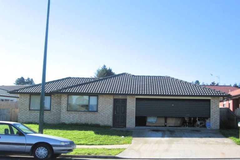 Photo of property in 44 Glenveagh Park Drive, Weymouth, Auckland, 2103