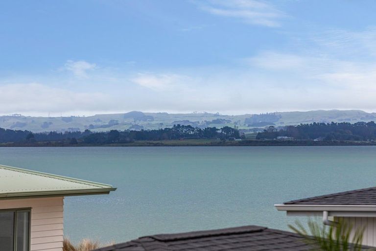 Photo of property in 7 Ronald Avenue, Glenbrook, Waiuku, 2681