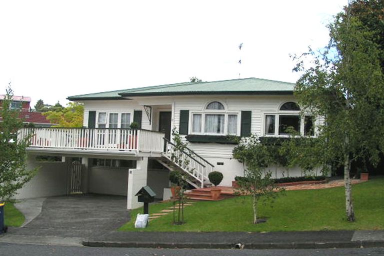 Photo of property in 24 Northumberland Avenue, Belmont, Auckland, 0622
