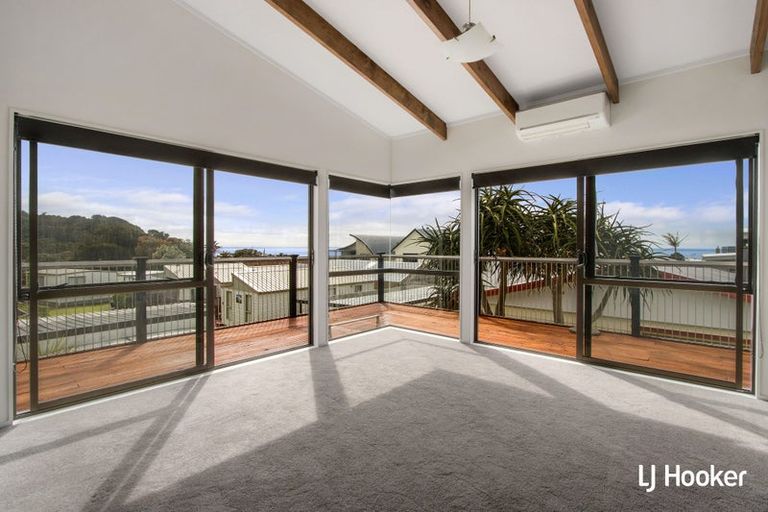 Photo of property in 28 Ocean View Road, Waihi Beach, 3611
