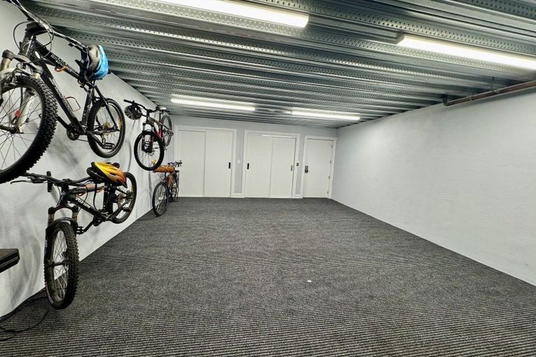 Photo of property in 322 Oriental Parade, Oriental Bay, Wellington, 6011