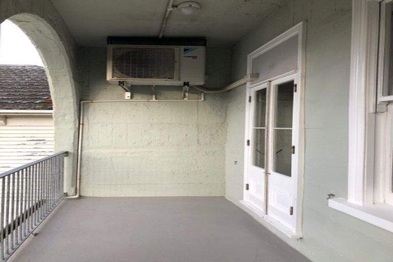 Photo of property in 38 King Edward Parade, Devonport, Auckland, 0624