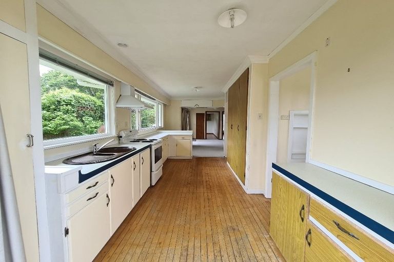 Photo of property in 64 Brois Street, Frankleigh Park, New Plymouth, 4310