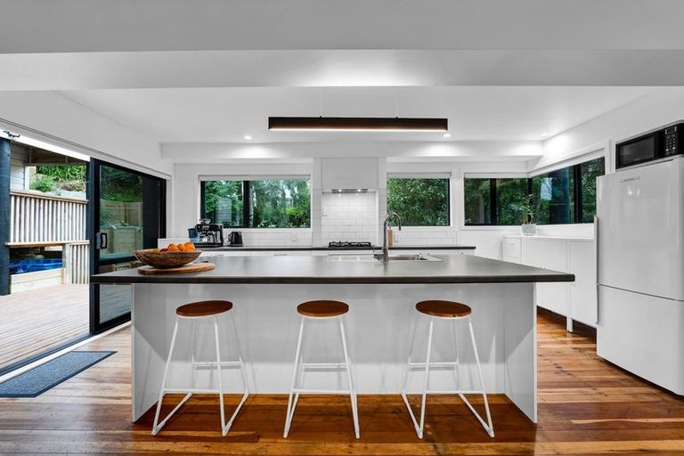 Photo of property in 10 Hood Place, Spotswood, New Plymouth, 4310