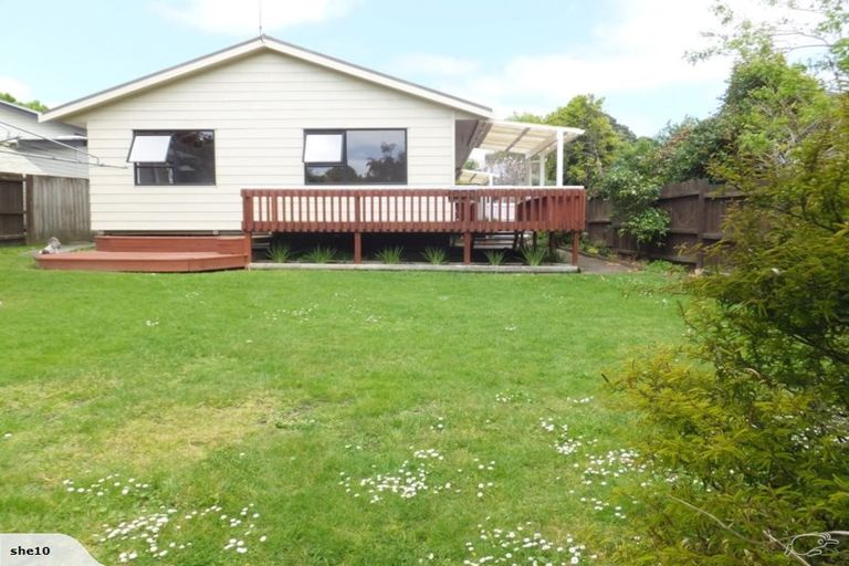 Photo of property in 570 Weymouth Road, Weymouth, Auckland, 2103