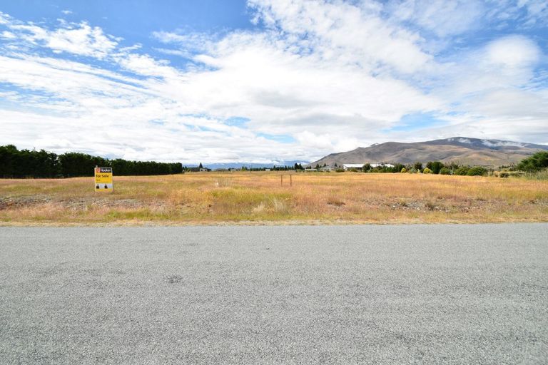 Photo of property in 3 Matukituki Crescent, Twizel, 7901