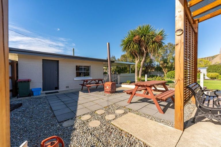 Photo of property in 57 Mill Road, Waimate, 7924
