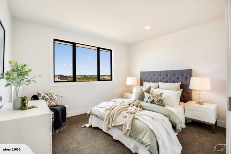 Photo of property in 14 Makete Crescent, Hobsonville, Auckland, 0618