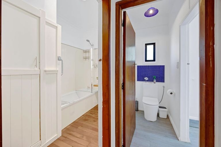 Photo of property in 11 Galt Street, Hawera, 4610