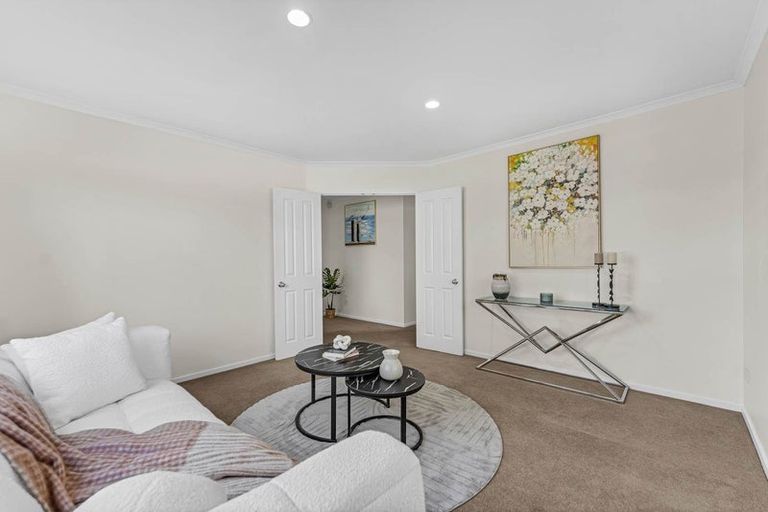 Photo of property in 2 Cathcart Close, Pukekohe, 2120