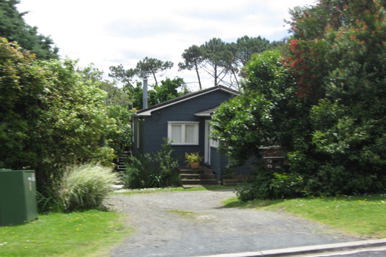 Photo of property in 22 Tiri Road, Manly, Whangaparaoa, 0930
