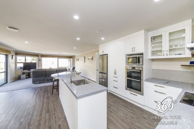 Photo of property in 4 Virginia Grove, Milson, Palmerston North, 4414