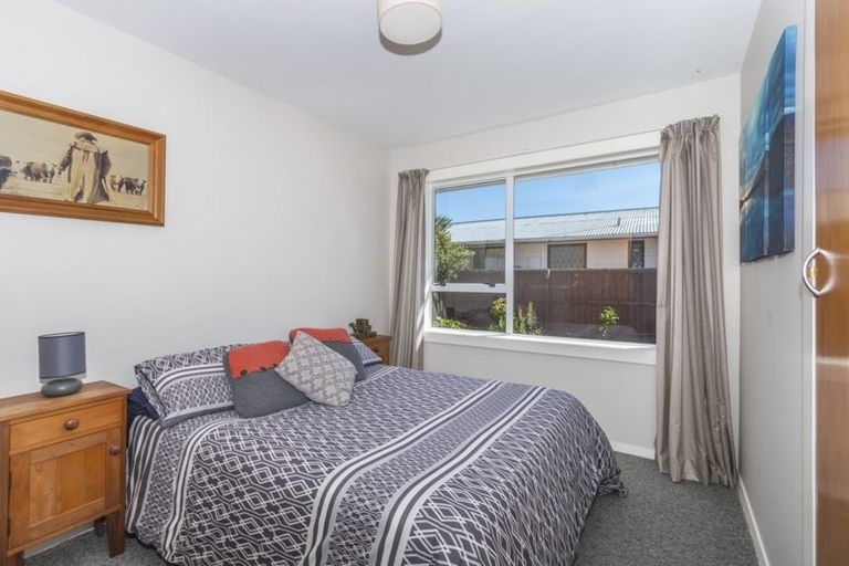 Photo of property in 67 Farquhars Road, Redwood, Christchurch, 8051