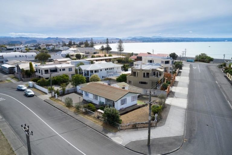 Photo of property in 16 Meeanee Quay, Westshore, Napier, 4110