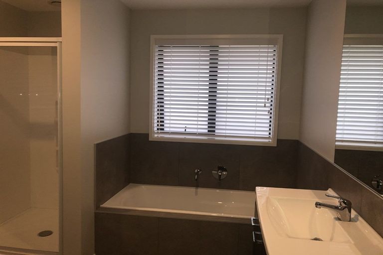 Photo of property in 18 Pakanga Grove, Pyes Pa, Tauranga, 3112