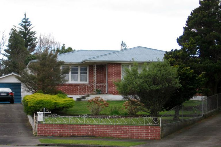 Photo of property in 6 Stoke Place, Awapuni, Palmerston North, 4412