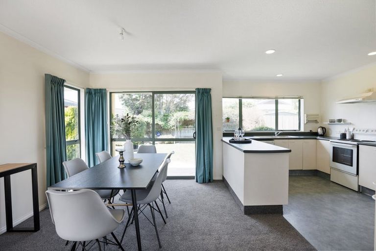 Photo of property in 6 Mistral Place, Paraparaumu Beach, Paraparaumu, 5032