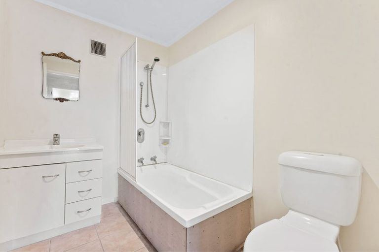 Photo of property in 10 Bonita Avenue, Stanmore Bay, Whangaparaoa, 0932