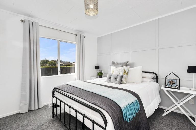 Photo of property in 24 Garland Drive, St Andrews, Hamilton, 3200