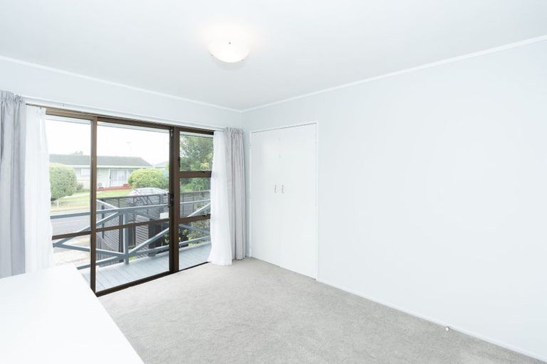 Photo of property in 2 Millar Place, Nawton, Hamilton, 3200