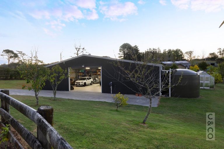 Photo of property in 285 Annandale Road, Taupaki, Henderson, 0782