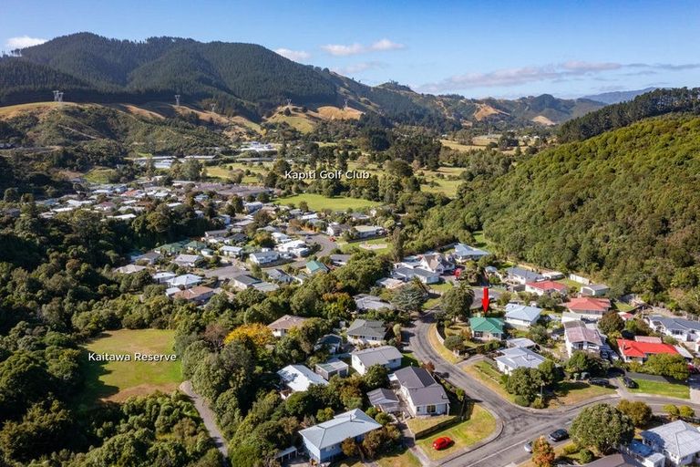 Photo of property in 4 Brazier Grove, Paraparaumu, 5032