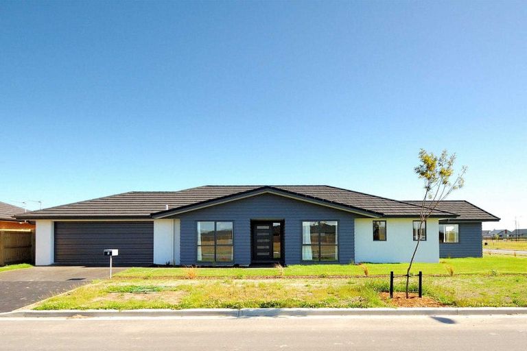 Photo of property in 2 Emma Street, Marshland, Christchurch, 8083