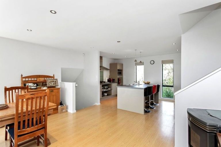 Photo of property in 17 Law Lane, Mount Pleasant, Christchurch, 8081