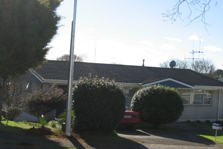 Photo of property in 24 Leyton Place, Nawton, Hamilton, 3200