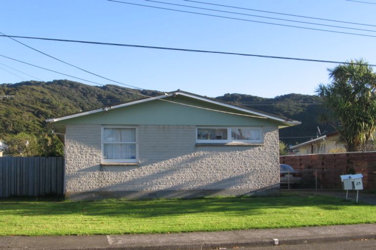 Photo of property in 25a Karamu Crescent, Wainuiomata, Lower Hutt, 5014