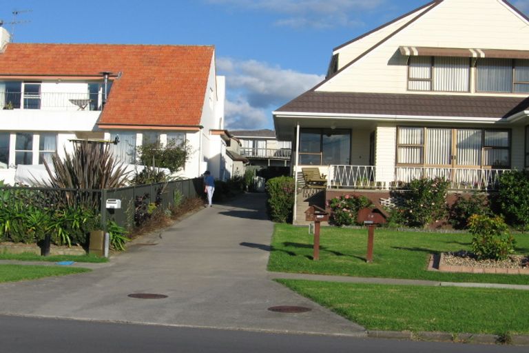 Photo of property in 26 Takutai Avenue, Bucklands Beach, Auckland, 2012