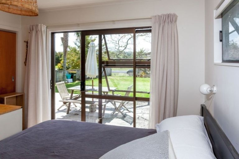 Photo of property in 29 Oyster Drive, Cooks Beach, Whitianga, 3591