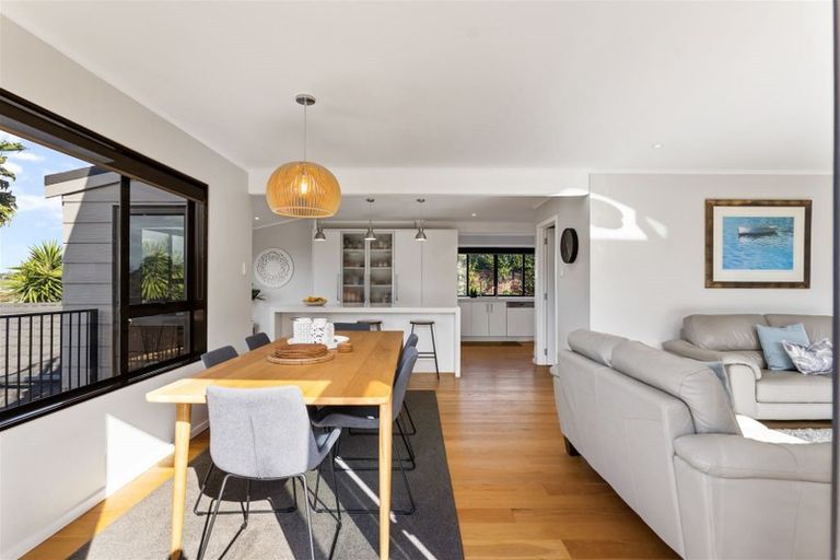 Photo of property in 133 Sandspit Road, Shelly Park, Auckland, 2014