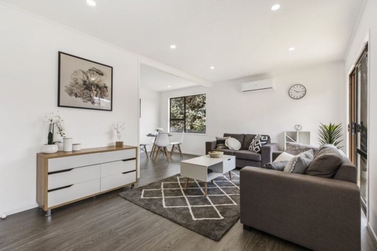 Photo of property in 2/39 Taitimu Drive, Weymouth, Auckland, 2103