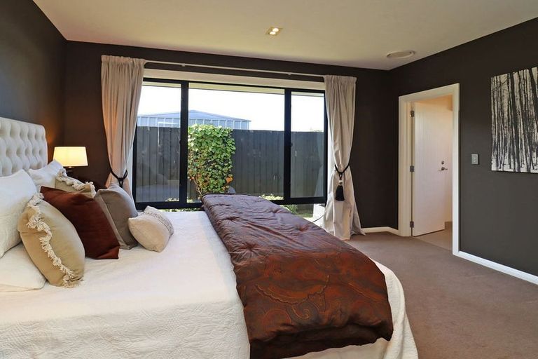 Photo of property in 2 Mcmullan Place, Oamaru North, Oamaru, 9400