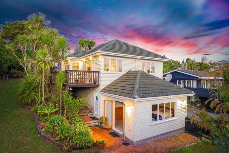 Photo of property in 235a Titirangi Road, Titirangi, Auckland, 0604