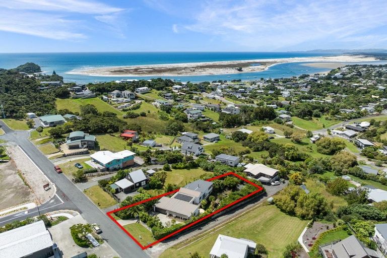 Photo of property in 50 Cullen Street, Mangawhai Heads, Mangawhai, 0505