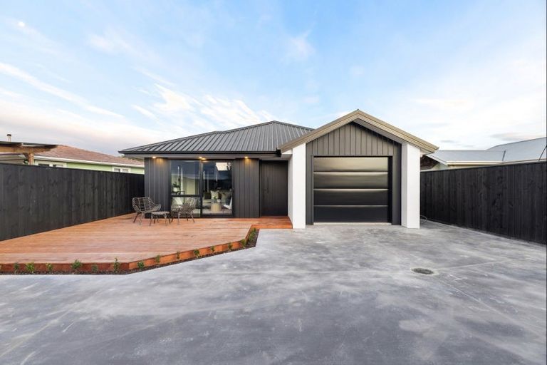 Photo of property in 71 Brightwater Terrace, Terrace End, Palmerston North, 4410