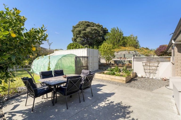 Photo of property in 9 Byron Brown Place, Otaki Beach, Otaki, 5512