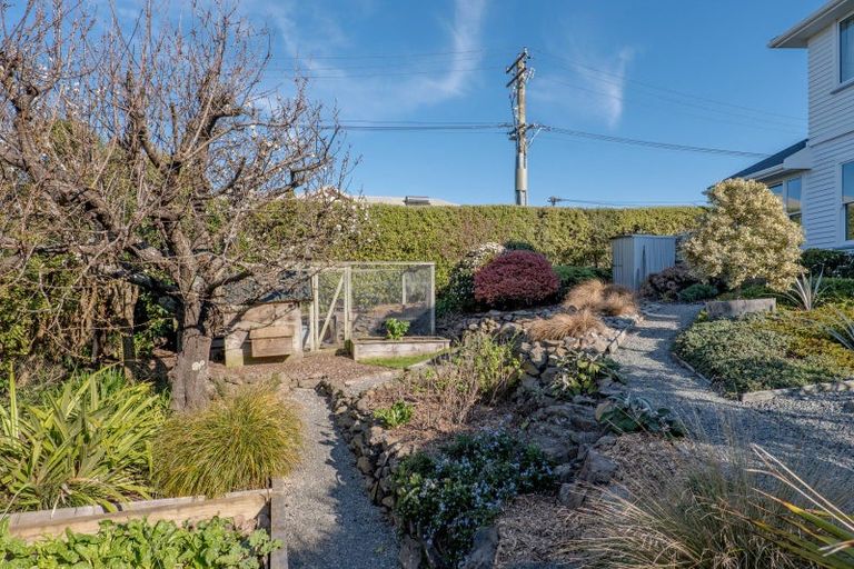 Photo of property in 3 Belleview Terrace, Mount Pleasant, Christchurch, 8081