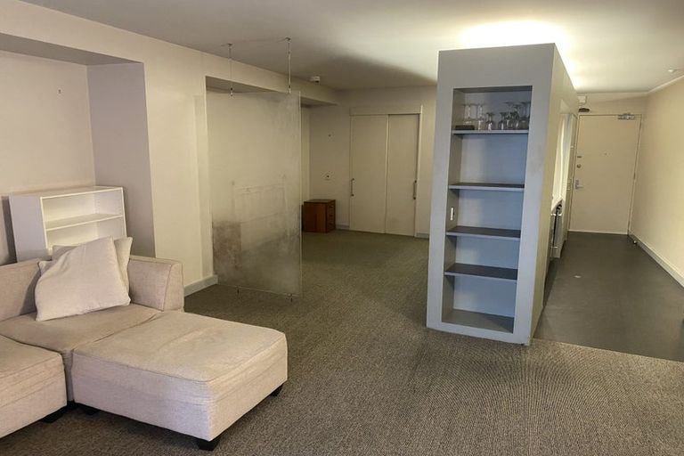 Photo of property in Gerondis Bldg Apartments, 304/60 Willis Street, Wellington Central, Wellington, 6011